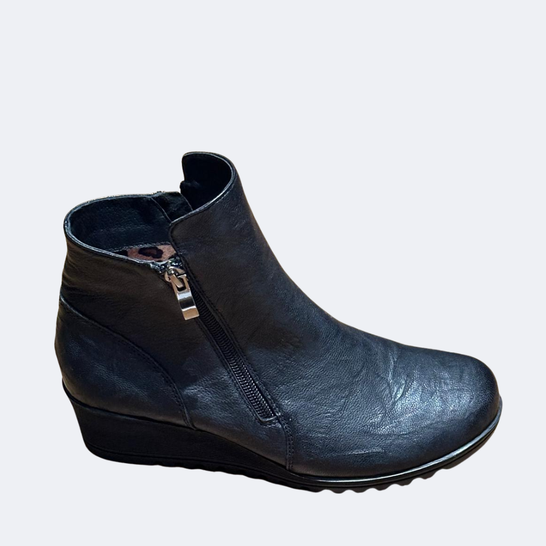 Via Nova - Jun - Boot